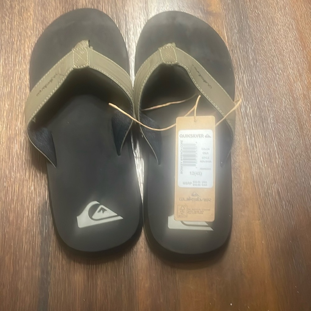 NWT Quicksilver Flip Flop Beach Slippers Sandals Green Men’s Coastal Beach Surf